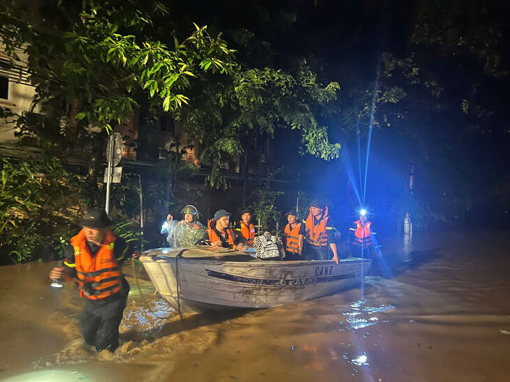 Dự báo đêm nay đến sáng mai 10-9, lũ trên sông Hồng vượt mốc lịch sử năm 1968