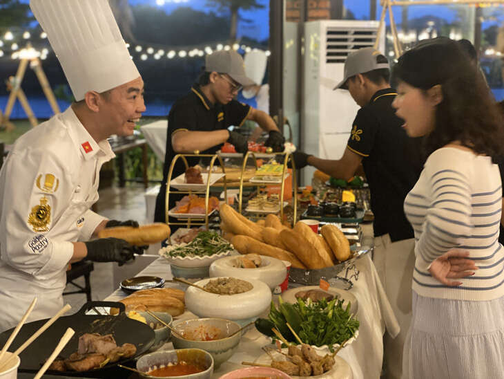 Michelin Guide nói du khách không nên bỏ qua mì Quảng khi đến Đà Nẵng