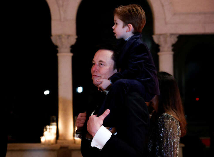 Tỉ phú Elon Musk chuyển đến khu nghỉ dưỡng Mar-a-Lago làm hàng xóm ông Trump