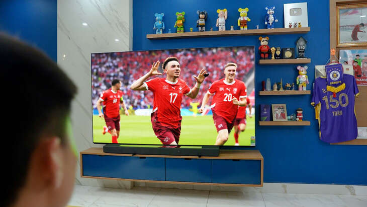 Tiếp lửa tình yêu bóng đá với Duy Mạnh và Bravia