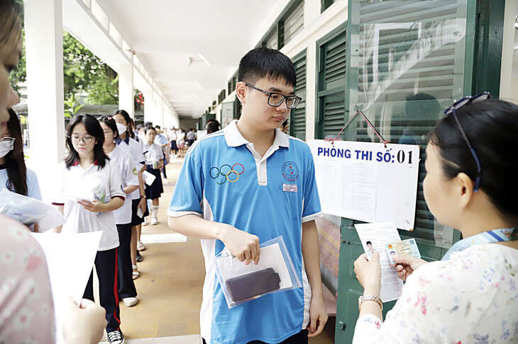 Cải thiện tỉ lệ học sinh chọn các môn khoa học tự nhiên: Bắt đầu từ điều chỉnh thi cử