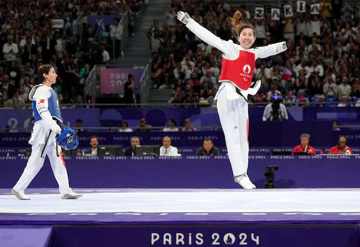 Zakia Khudadadi - cô gái tị nạn tỏa sáng ở Paralympic Paris