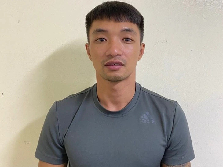 Nghi phạm hành hung xe ôm, đâm chém sáu người ở bến xe Giáp Bát bị khởi tố tội giết người
