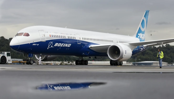 Boeing phát hiện sự cố ốc vít trên thân giữa máy bay 787 Dreamliner