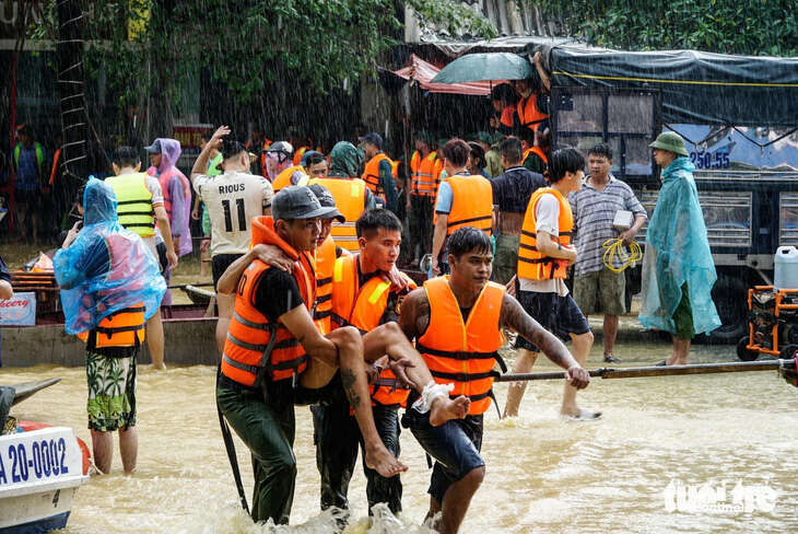 Thư bạn đọc người nước ngoài: 'Trong khó khăn các bạn rất kiên cường và gắn bó'