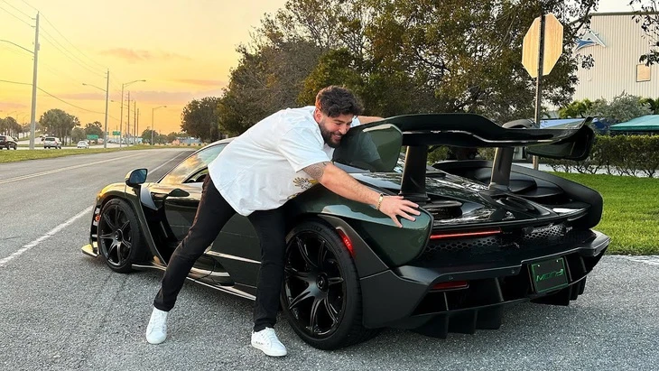 Mải khoe xe, YouTuber phá hủy chiếc McLaren tiền tỉ, khóa tài khoản mặc kệ những lời chỉ trích