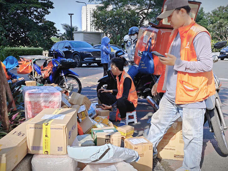 Tìm hướng đưa hàng cồng kềnh, tươi sống bán trên sàn thương mại điện tử