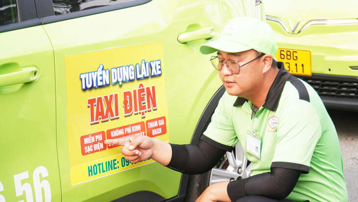 Nhiều tài xế taxi điện Cà Mau đình công sau khi giám đốc đập bàn nói 'giải tán'