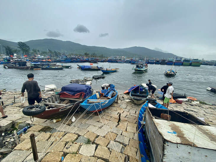 Đà Nẵng còn hơn 200 lao động trên biển đang tránh bão Trà Mi