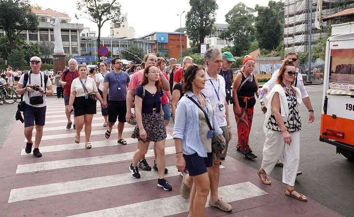 Tour nội - ngoại dịp Tết đều 'nóng', du lịch lấy lại phong độ