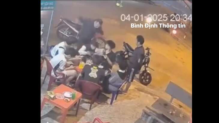 Công an làm việc với người đánh đập dã man học sinh lớp 7 ở Quy Nhơn