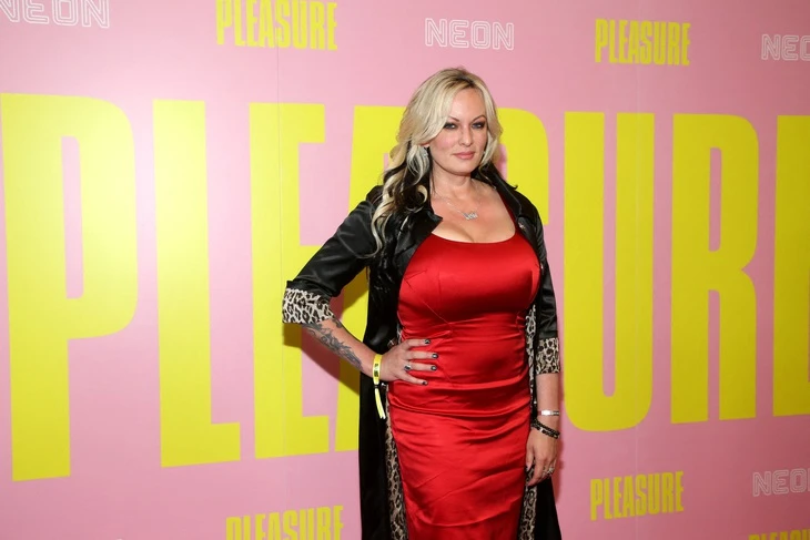 Sao phim người lớn Stormy Daniels chê ông Trump không phải đàn ông đích thực