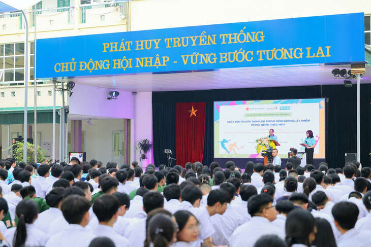 Thanh thiếu niên hưởng ứng ‘Ngày hội truyền thông dự phòng bệnh không lây nhiễm’