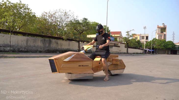 9X Bắc Ninh chế 'mô tô bay' bằng gỗ: Như bước ra từ phim viễn tưởng