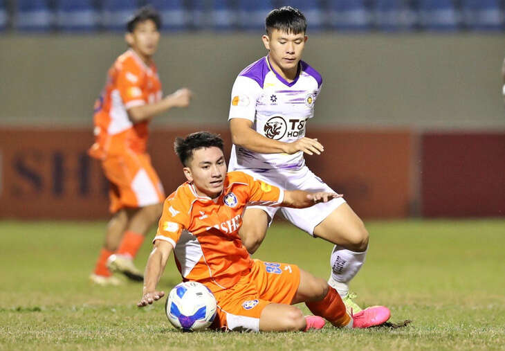 CLB SHB Đà Nẵng nguy cơ rớt hạng V-League: Làm bóng đá kiểu ... 'lạ lùng'