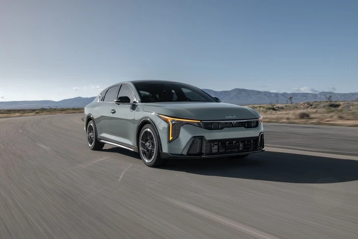 Kia K4 có biểu giá tham khảo: Vẫn dễ tiếp cận, thiết kế và công nghệ đỉnh cao phân khúc