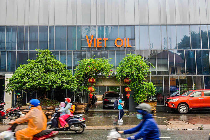 Nhân viên Xuyên Việt Oil 'rút bớt' 50.000 USD bỏ túi khi sếp giao đi hối lộ quan chức