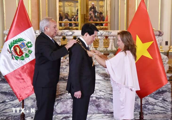 Peru trao huân chương cao quý nhất cho Chủ tịch nước Lương Cường