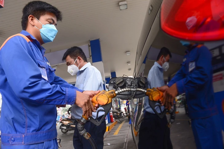 Dòng tiền Petrolimex âm nghìn tỉ, có khoản phải thu lớn từ hàng không