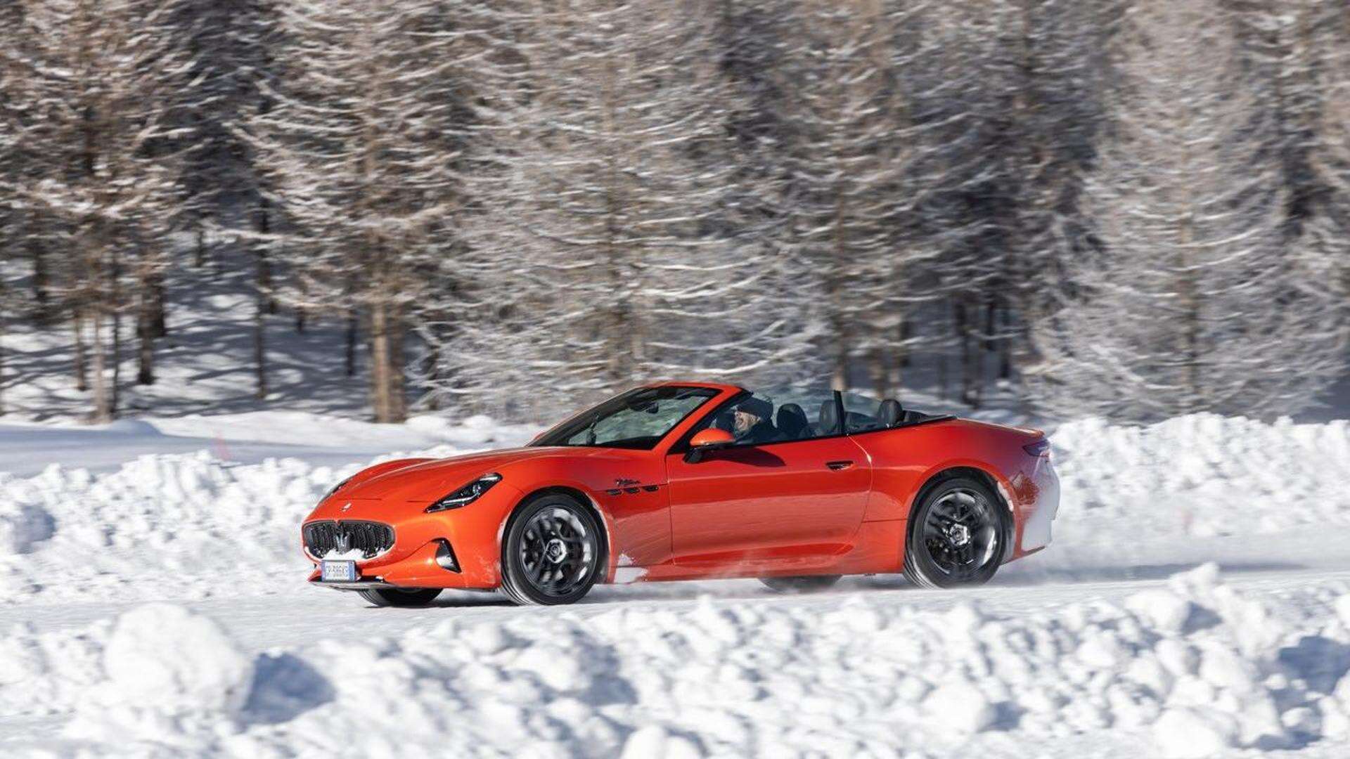 Sul ghiaccio a -14° con la Maserati GranCabrio Folgore