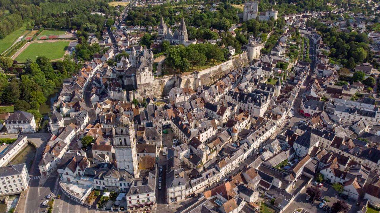 Loches, “borgo ideale” tra Medioevo e modernità. Un gioiello nascosto a due passi dalla Loira e dai suoi Castelli