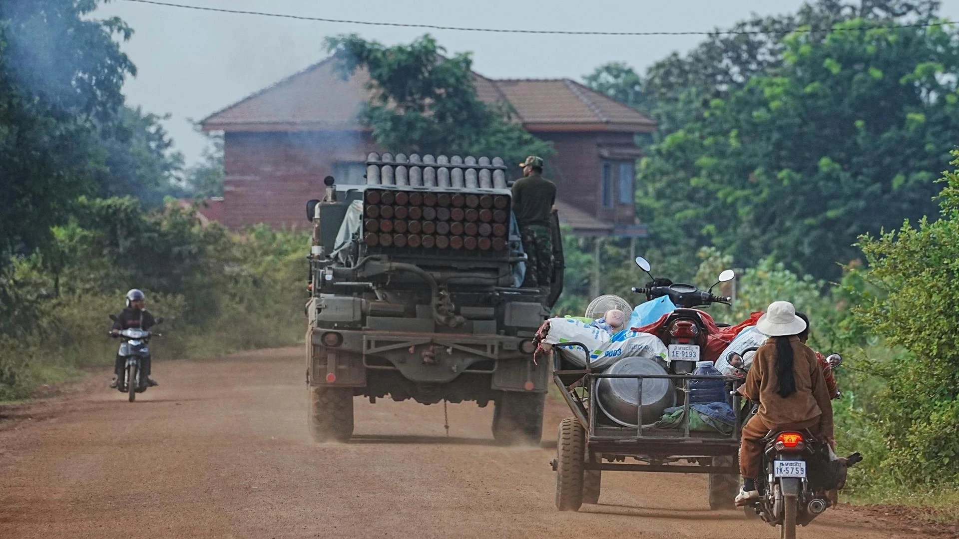 Thailandia-Cambogia: Phnom Penh chiede cessate il fuoco immediato