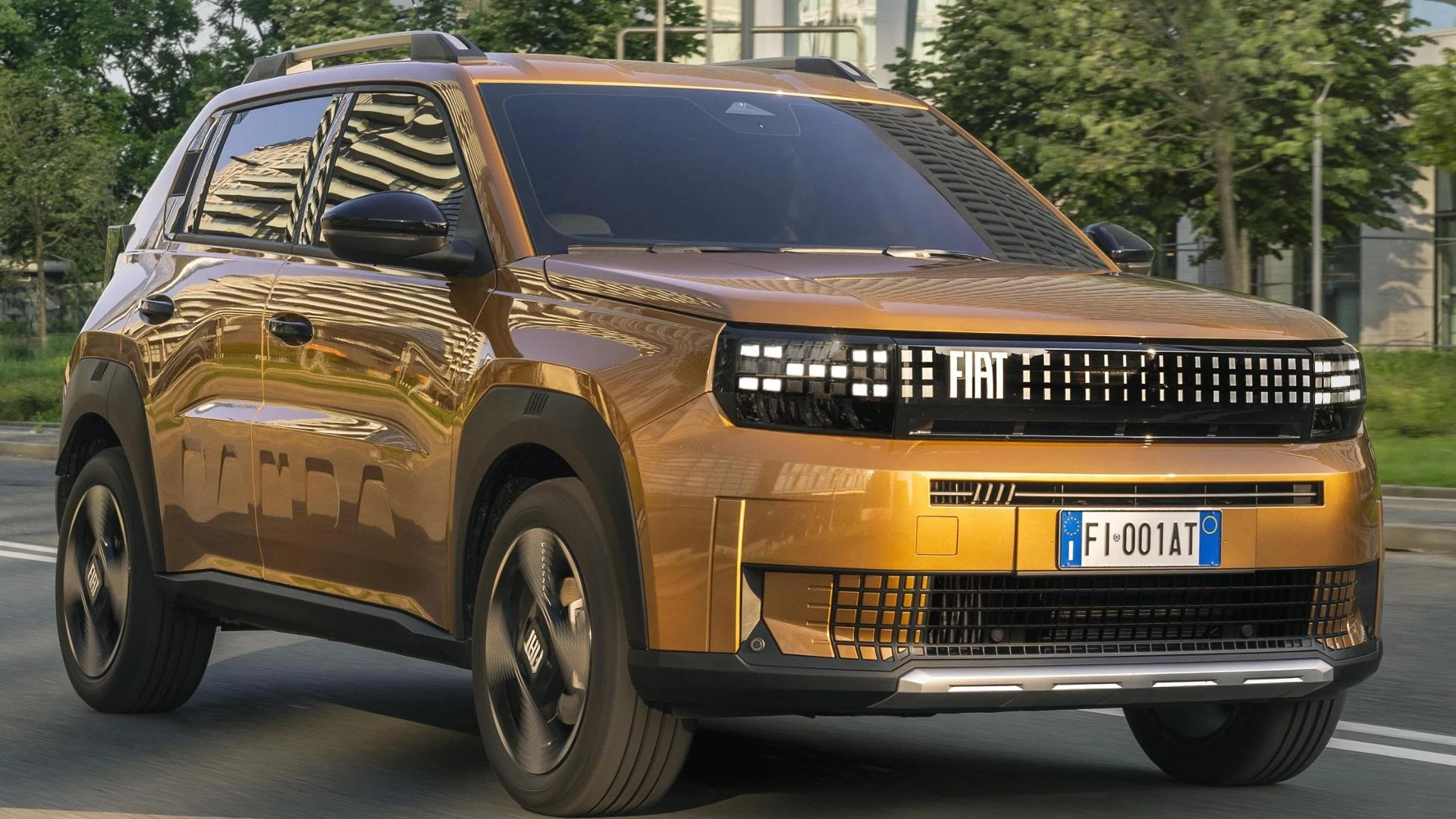 La Grande Panda diventa ibrida sognando il 4x4