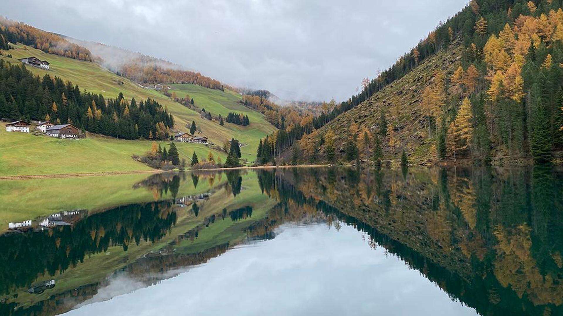 Val Sarentino / Alto Adige: temoli e pavoni, streghe e cucchiai del silenzio