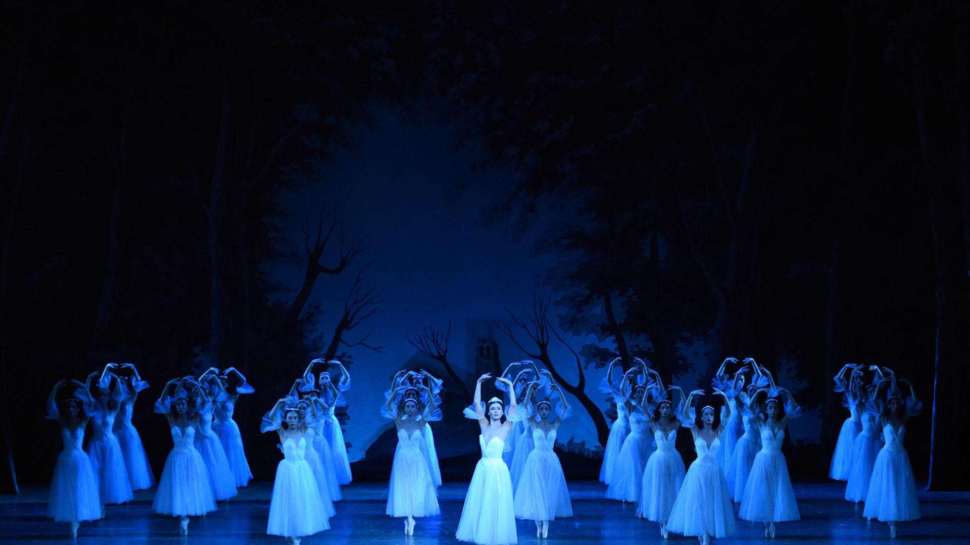 Giselle e l’eterno fascino delle Villi