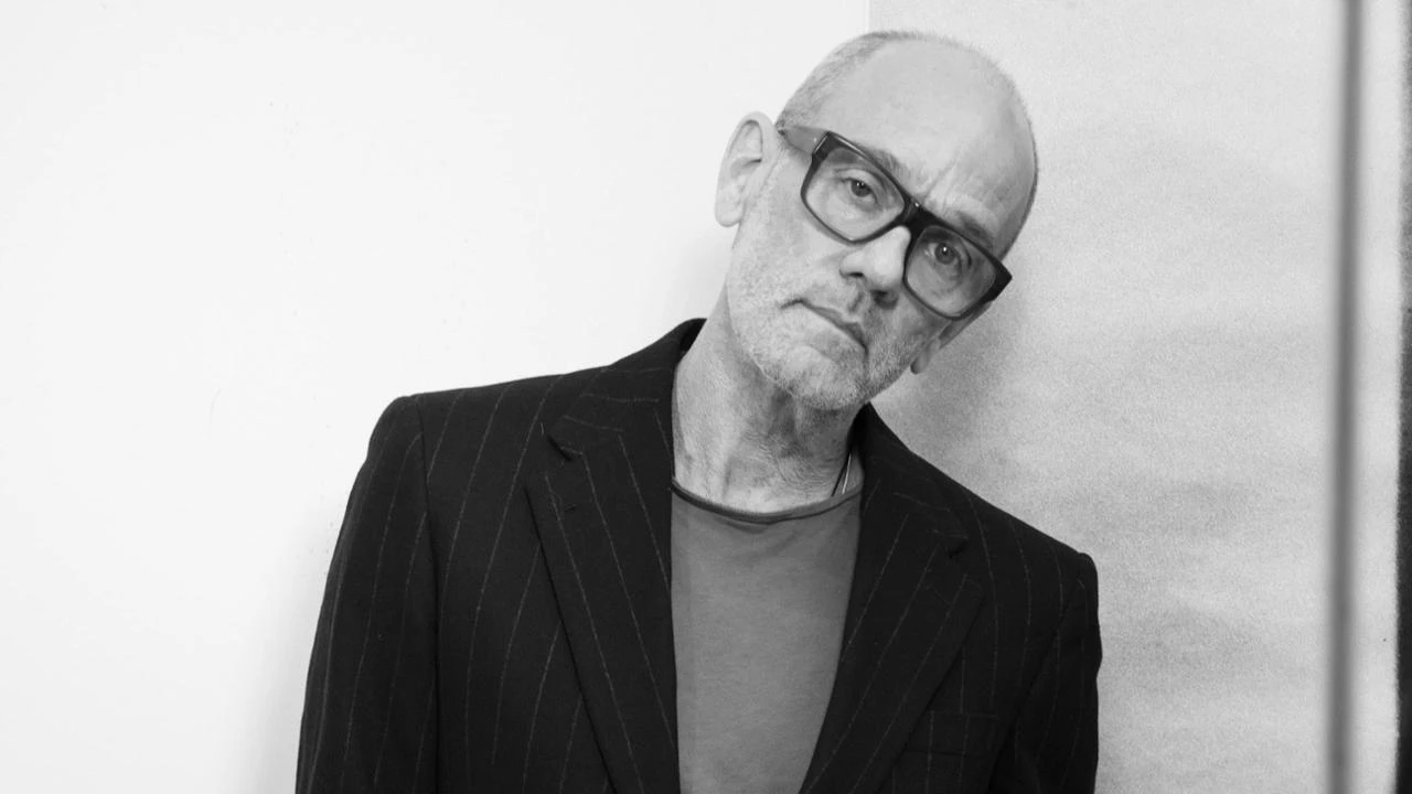 L’arte oltre la musica: l’ex Rem Michael Stipe in mostra per la prima volta a Milano