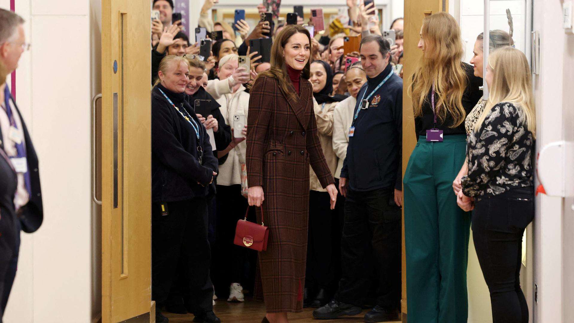 Kate Middleton non vuole più che si parli di come è vestita, ma di cosa fa