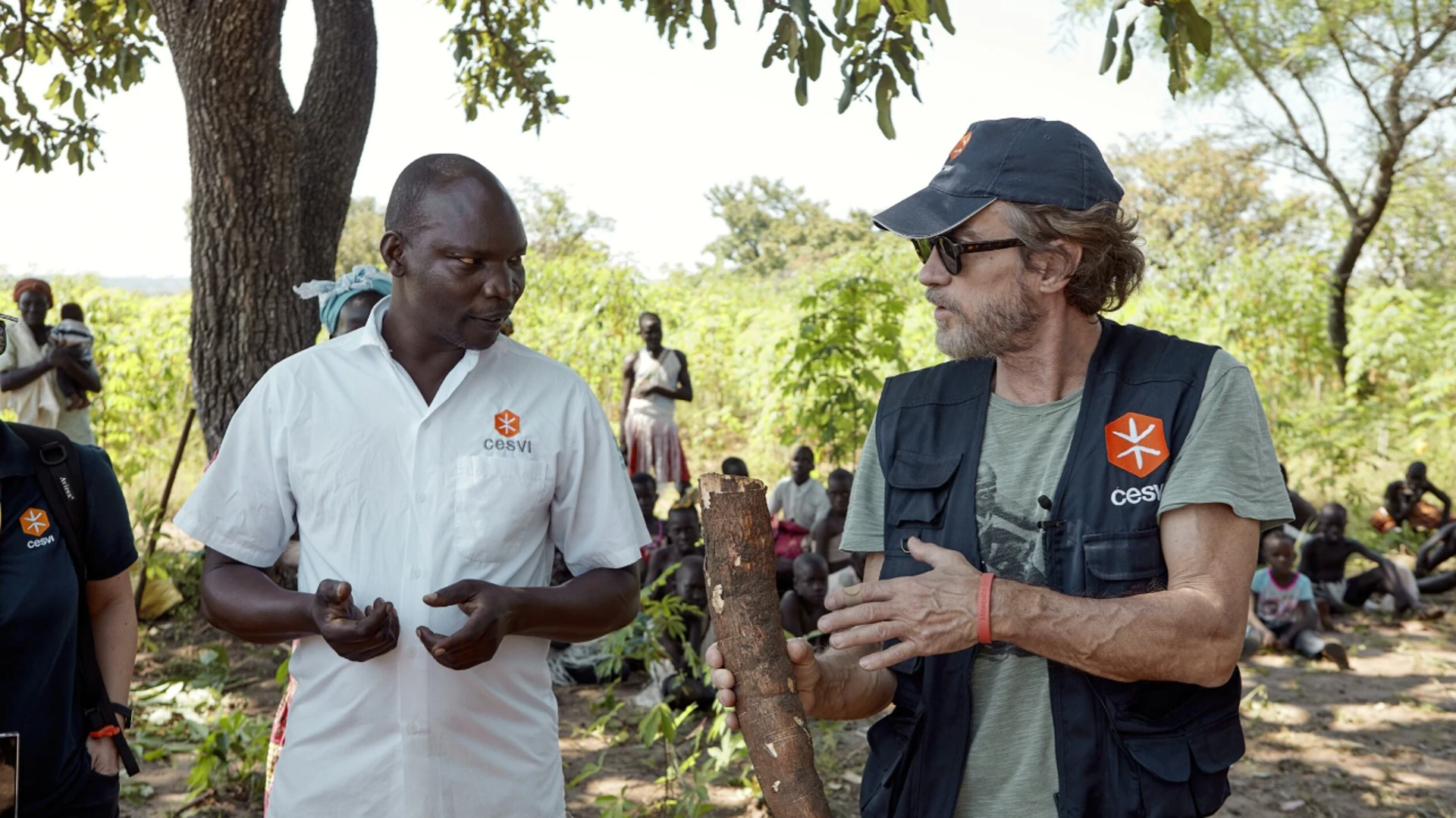 Un docufilm con Alessio Boni per i profughi dell’Uganda: “Qui li aiutiamo a sperare di nuovo”