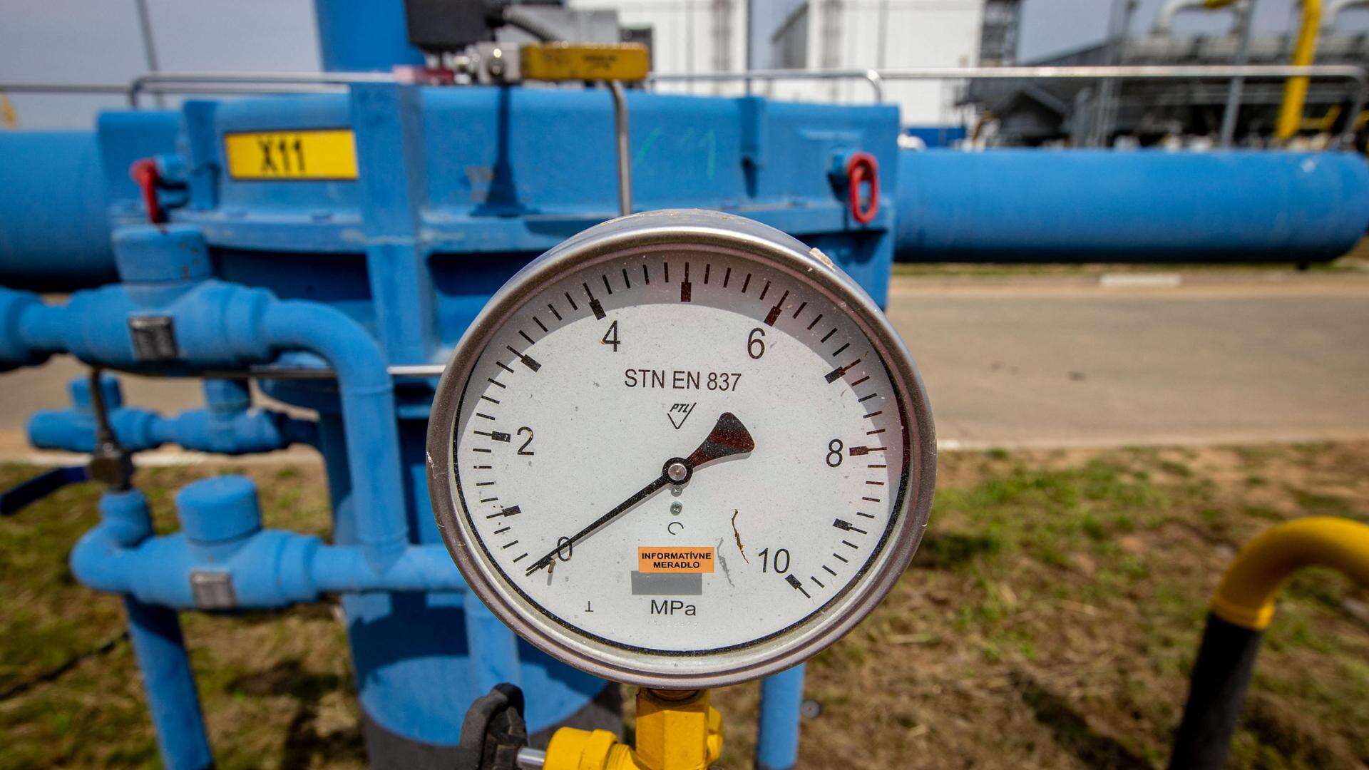 Kiev chiude i rubinetti al gas russo verso l'Europa. L'Ue prova a rassicurare, ma è allarme prezzi