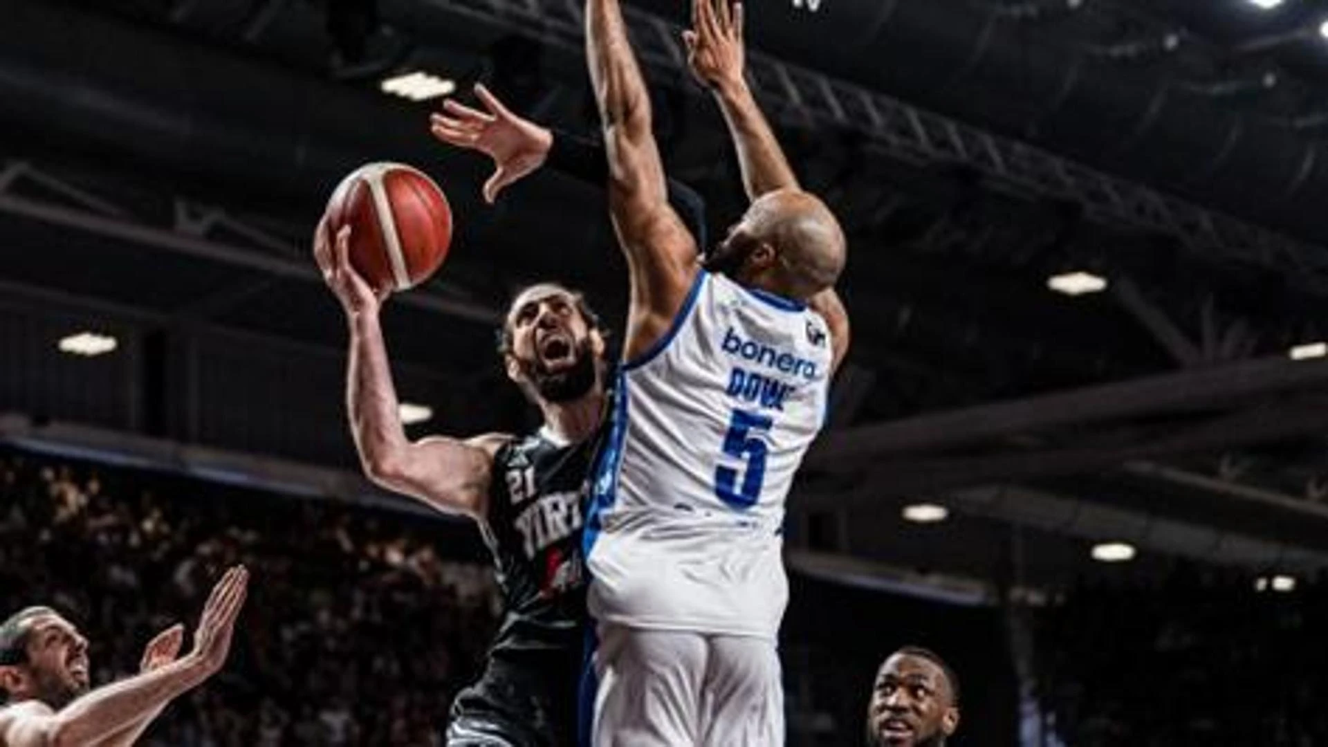 Shengelia, Morgan e Cordinier: il primo urlo tricolore è della Virtus, Brescia beffata (90-87)