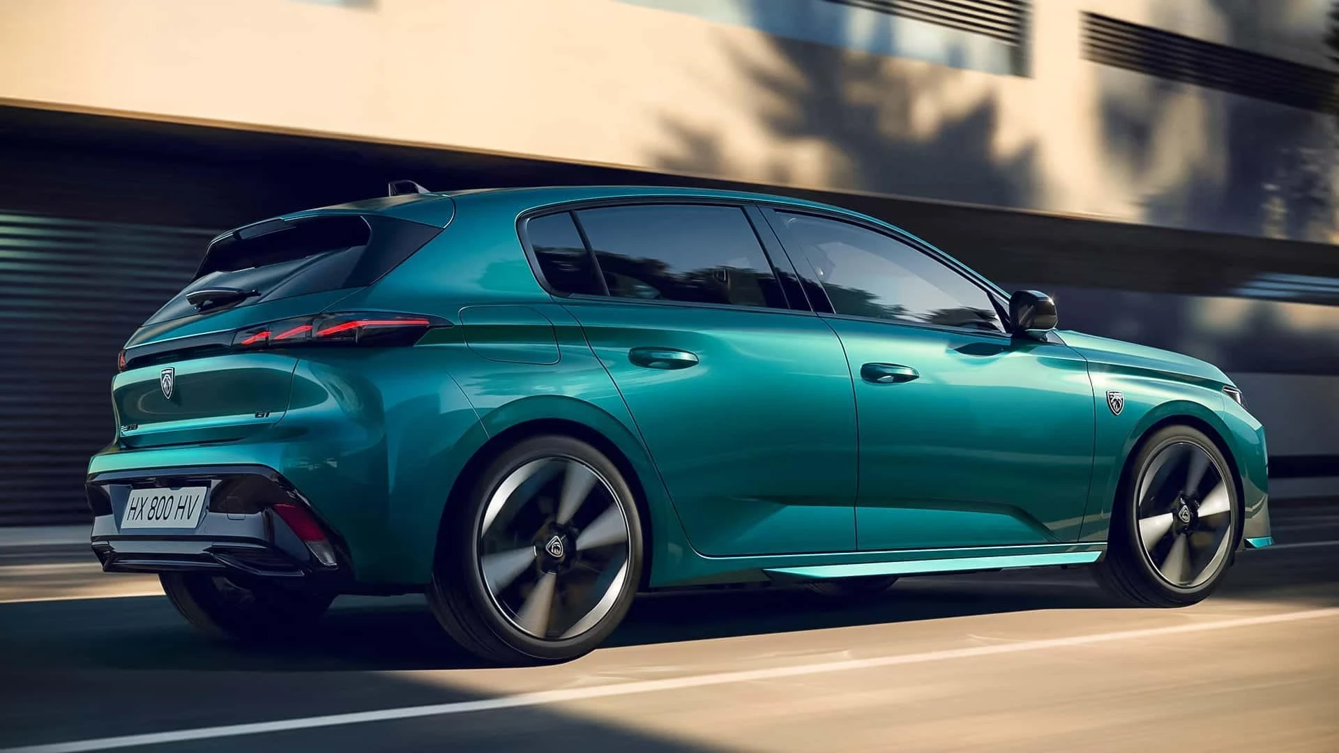 Peugeot 308, la media francese si rifà il trucco