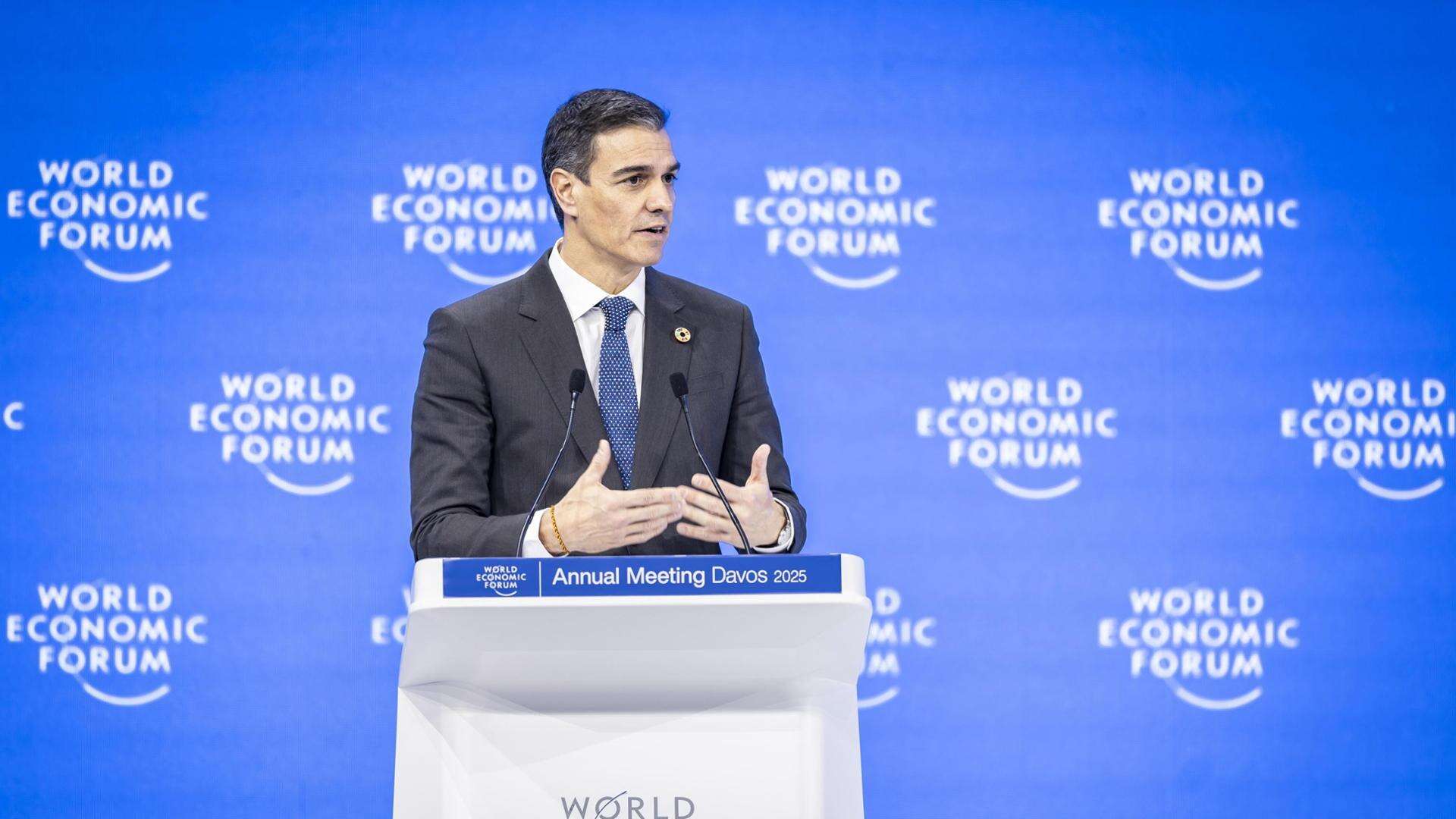 L’Europa sfida Big Tech. Sanchez: “Sono uno strumento di oppressione, basta anonimato”