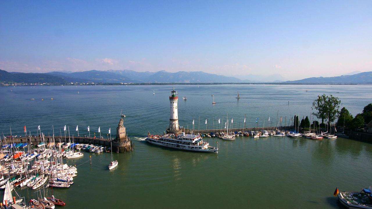 Fiabe e castelli, vino e atmosfere romantiche. Su quattro o due ruote lungo le “Strasse” tematiche della Germania