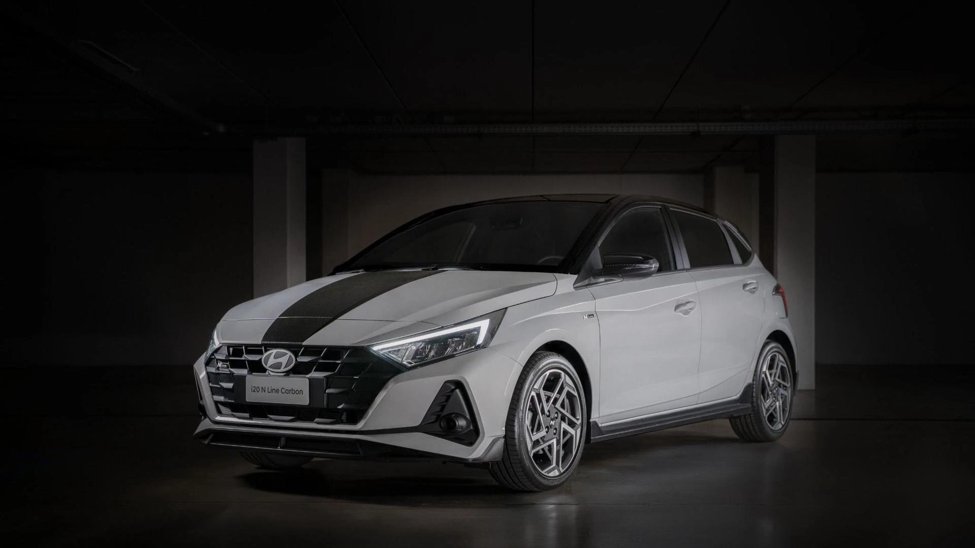 Hyundai lancia la i20 N Line Carbon, la nuova edizione limitata per celebrare i 10 anni del marchio N