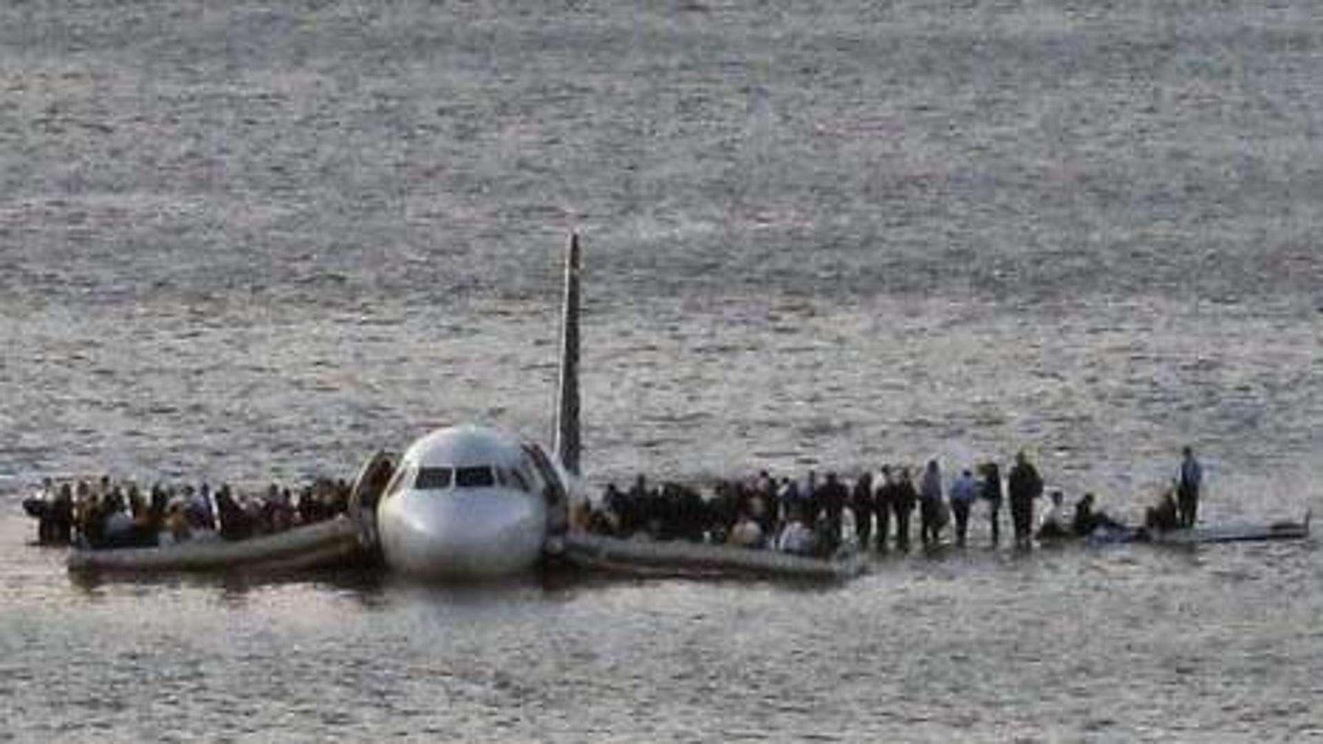 Dal miracolo sull'Hudson allo schianto nel Queens, le tragedie nei cieli Usa negli ultimi trent’anni