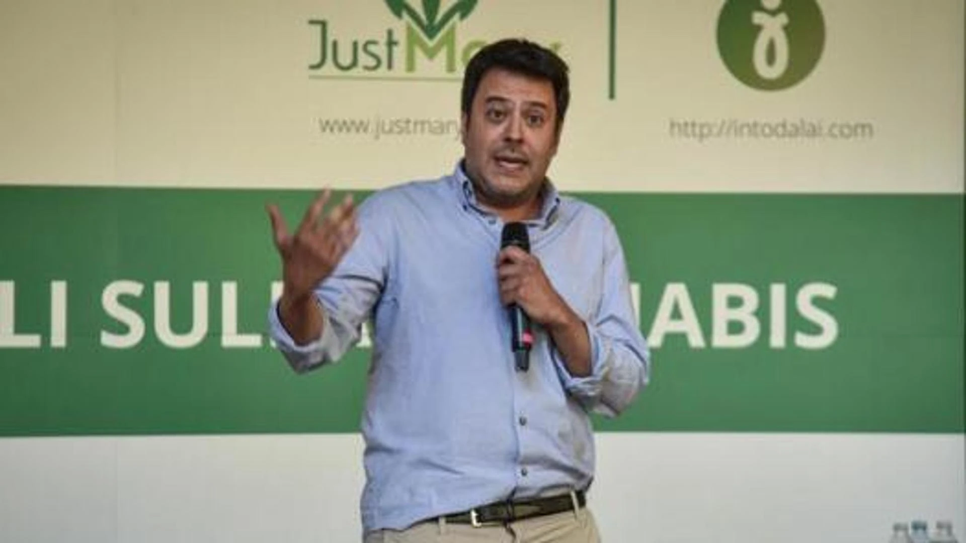 “Almeno ad Auschwitz avevate da mangiare”: hater attacca il consigliere comunale di Milano Nahum