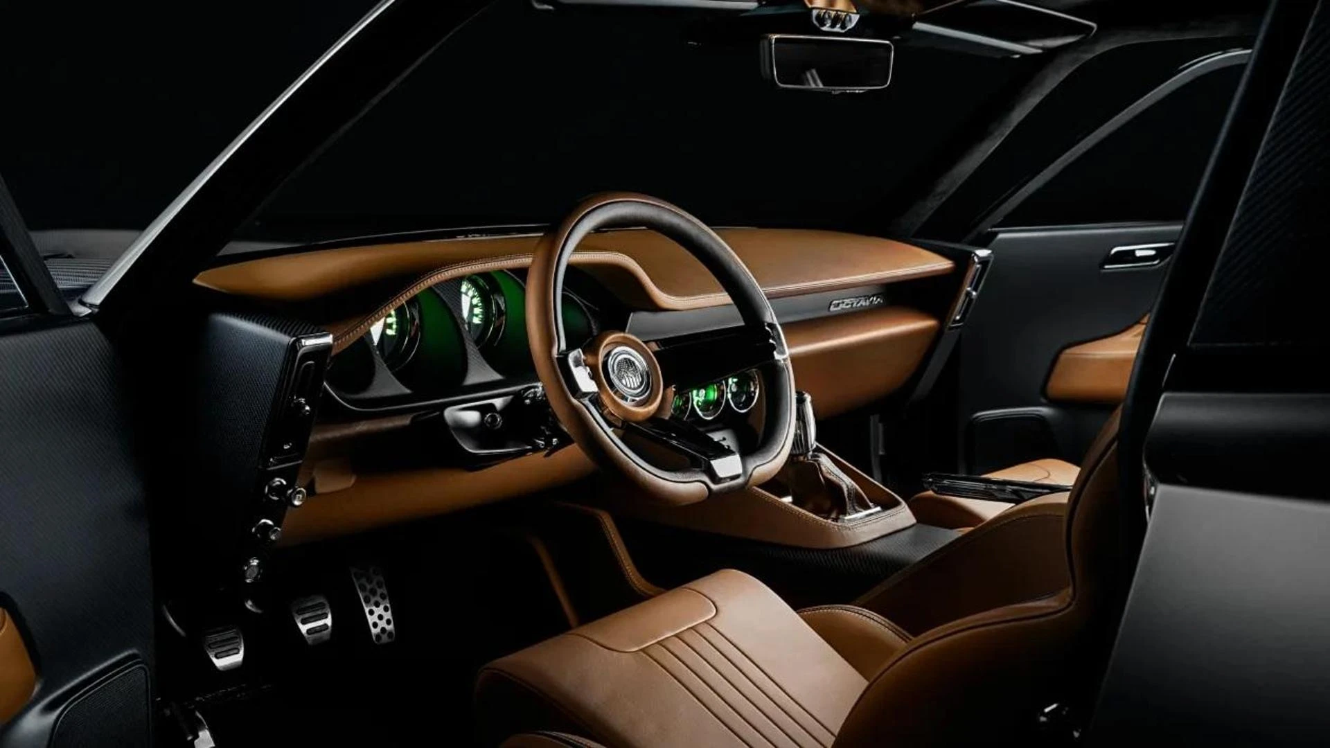 L'Aston Martin DBS rinasce come 
