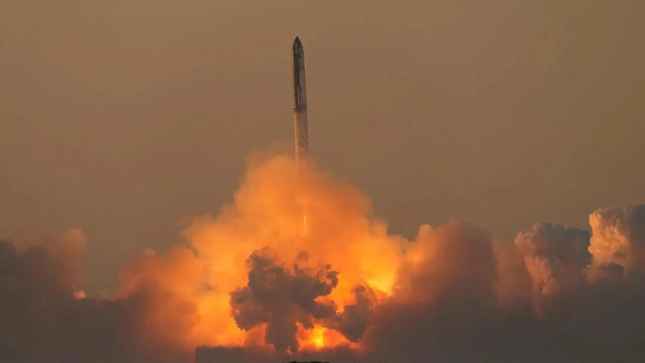 SpaceX, altro successo parziale. Prosegue il programma della super astronave