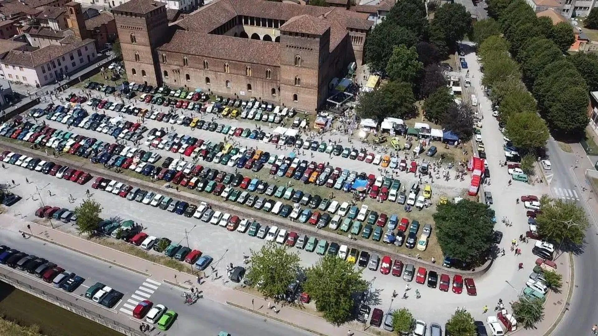 Panda a Pandino 2025: tre giorni di festa per il raduno dei record