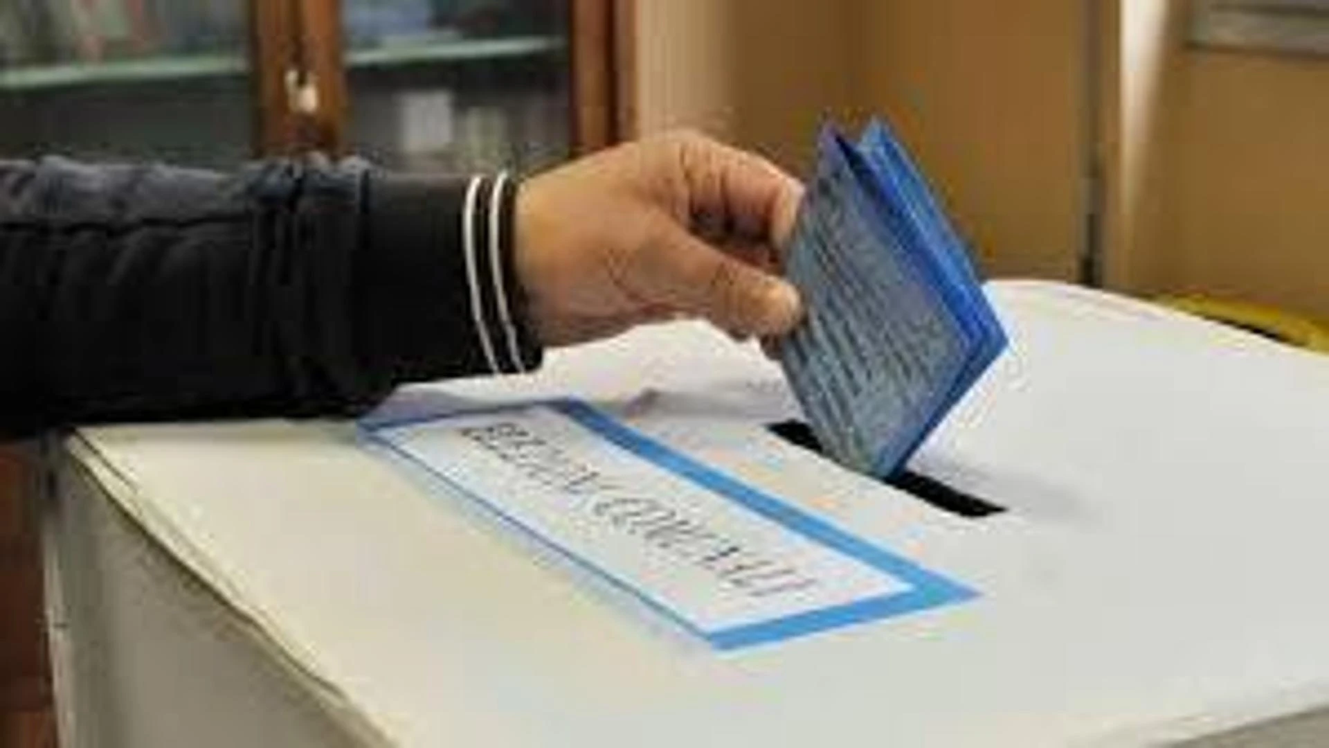 Amministrative, sei capoluoghi tornano alle urne per i ballottaggi. Vannacci decisivo a Vigevano
