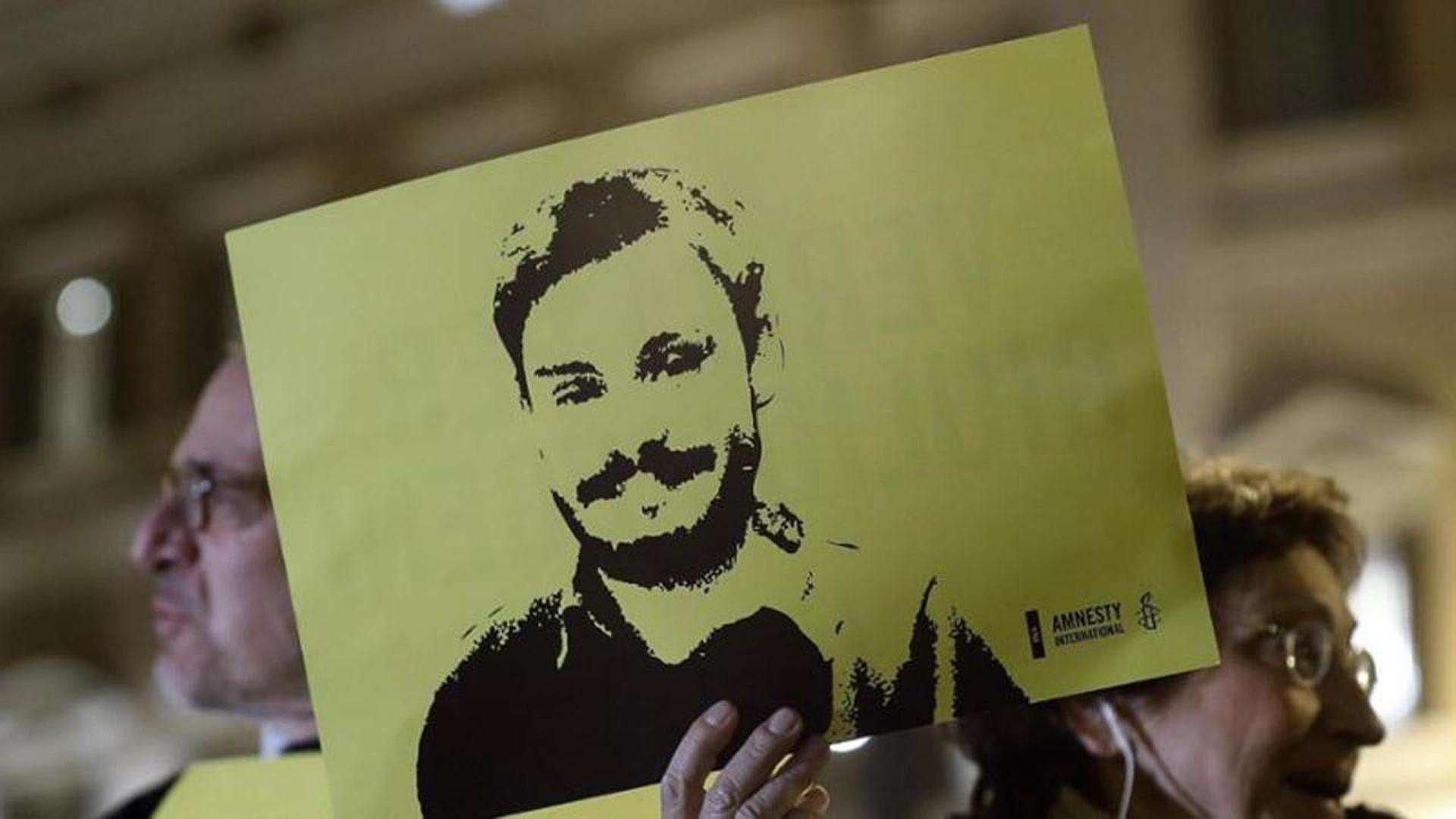 Regeni, la confessione del super testimone: “Un’agente egiziano disse: lo abbiamo fatto a pezzi”