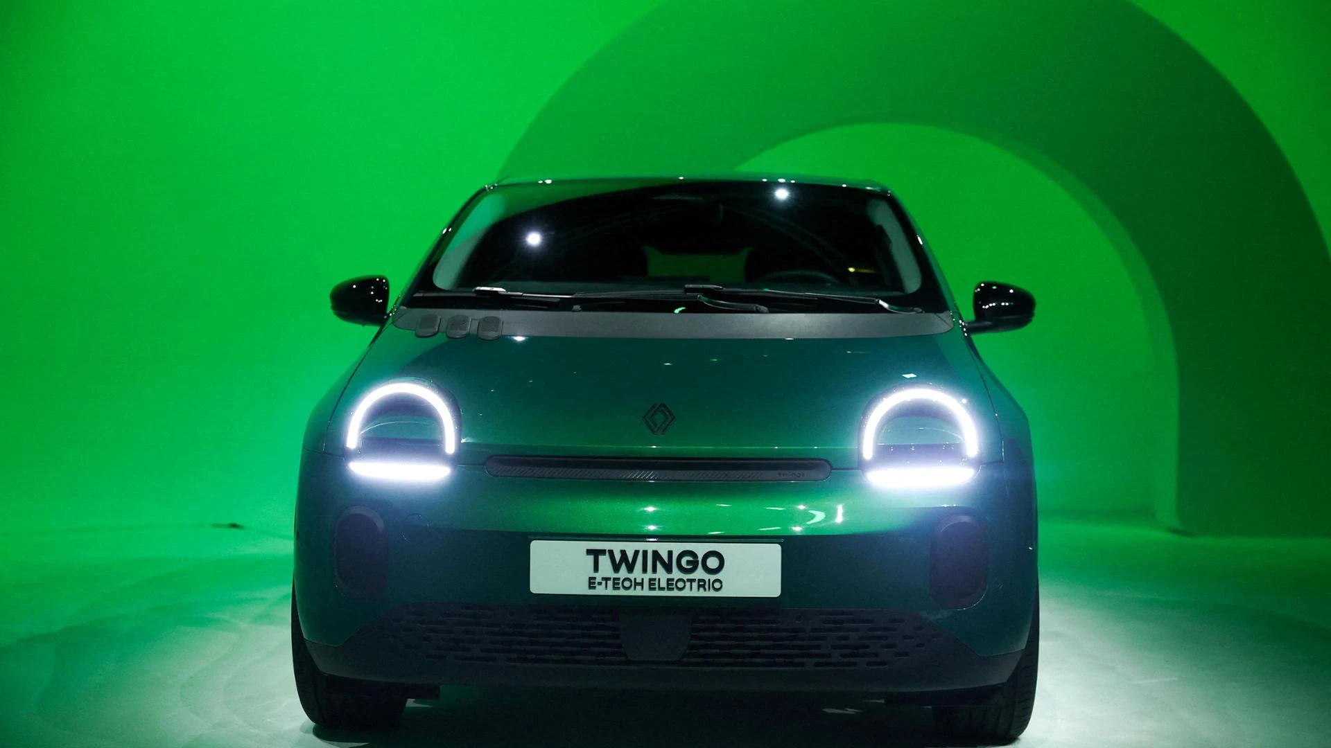Renault Group rafforza l’impegno climatico: obiettivi basati sulla scienza