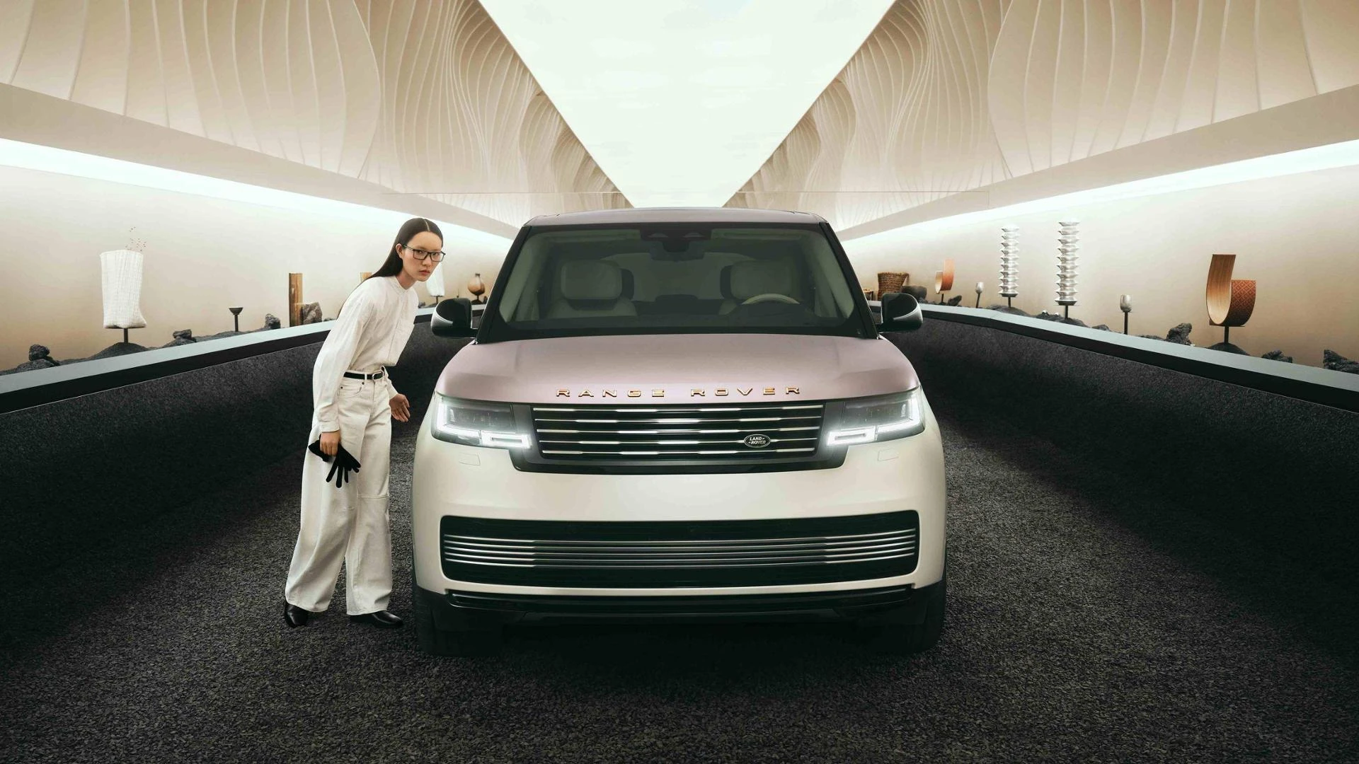 Range Rover Traces, l'arte del 