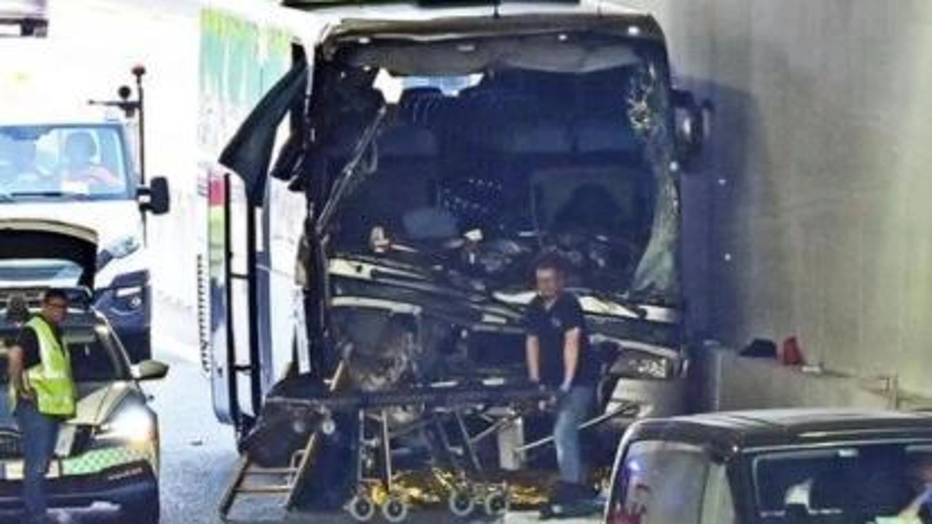 Maestra morta sul pullman, ai domiciliari l'autista. L’ipotesi è che stesse usando lo smartphone