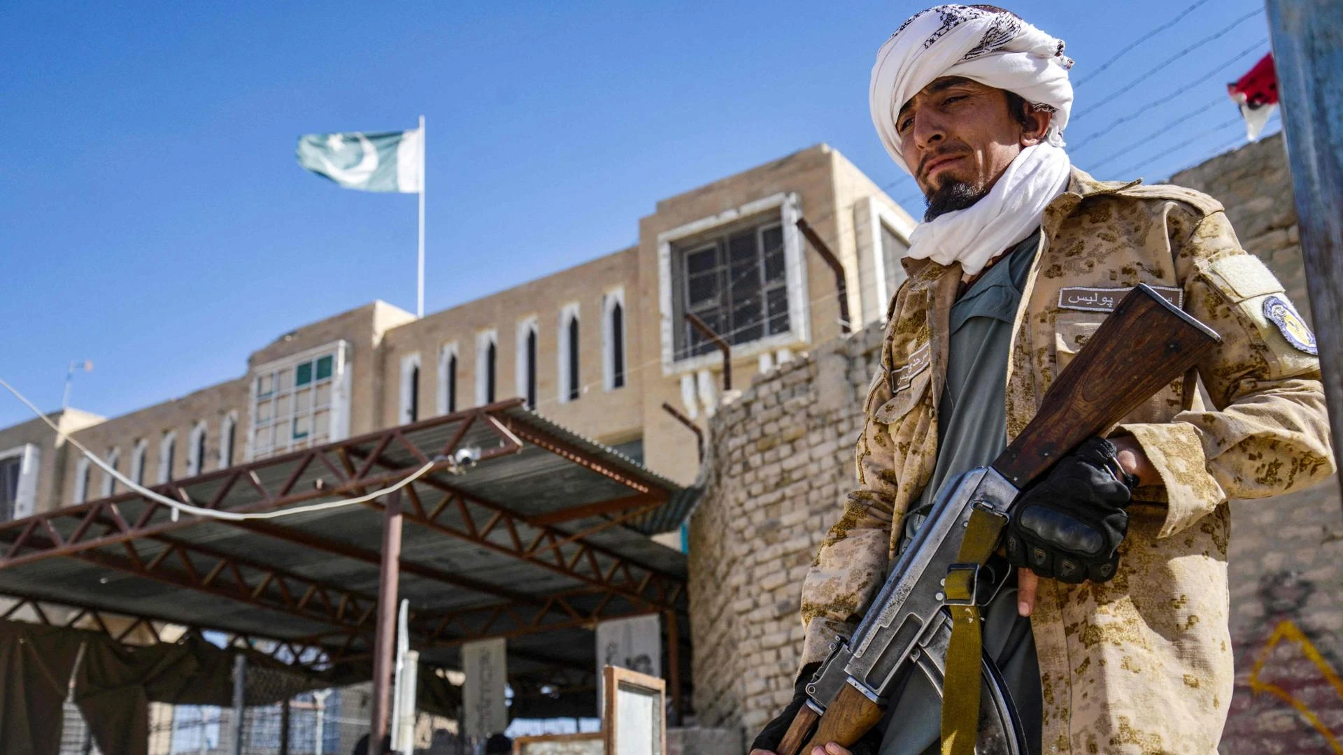 Escalation armata fra Pakistan e l’Afghanistan talebano, 67 morti