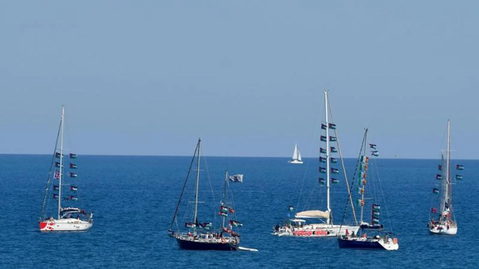 Flotilla: “Convoglio in Libia sotto attacco, violenze sugli attivisti”